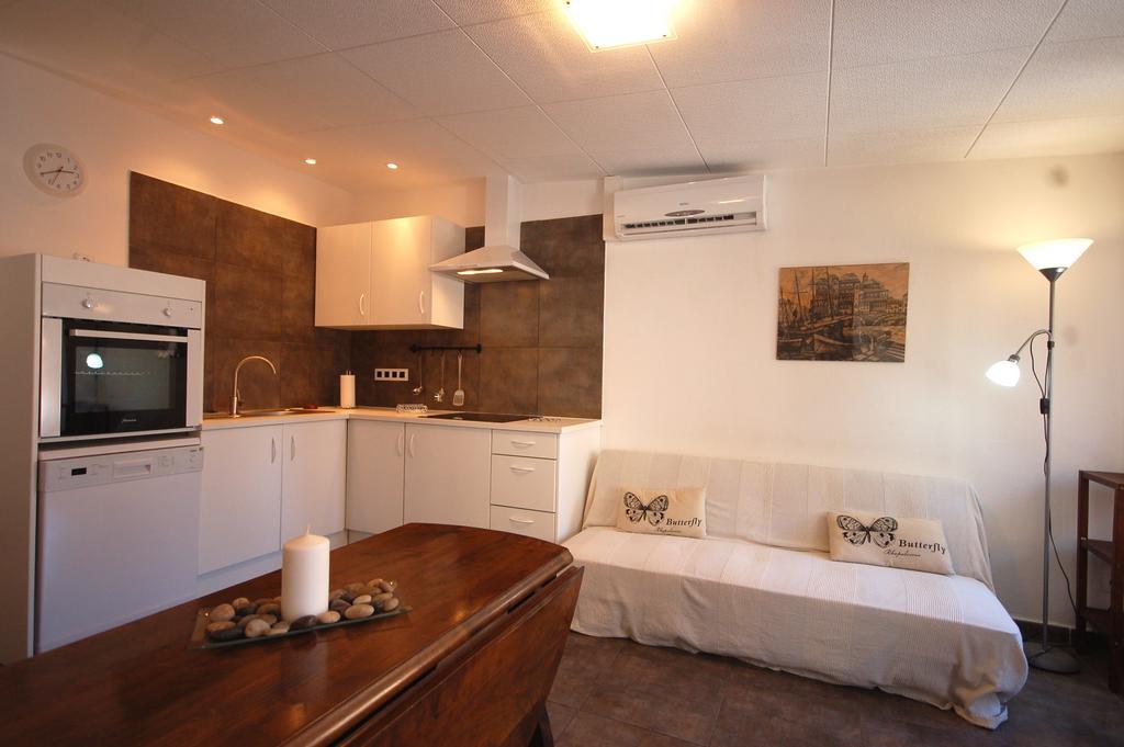 Lets Holidays Cozy Apartment 70 M. From The Beach In Tossa Tossa de Mar Esterno foto